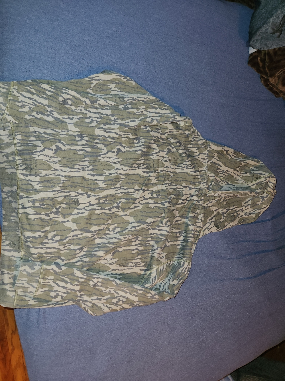 Mossy Oak Camo Hoodie - Picture 4 of 4